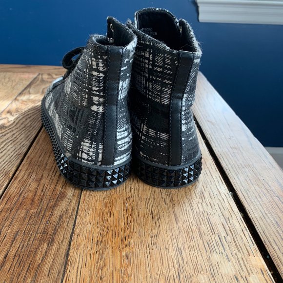 Shoedazzle Playground Print- High tops- Size 8.5 - Picture 5 of 9